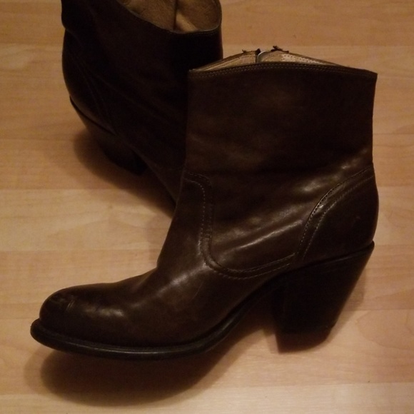 Frye Booties Size 8B - Picture 4 of 5